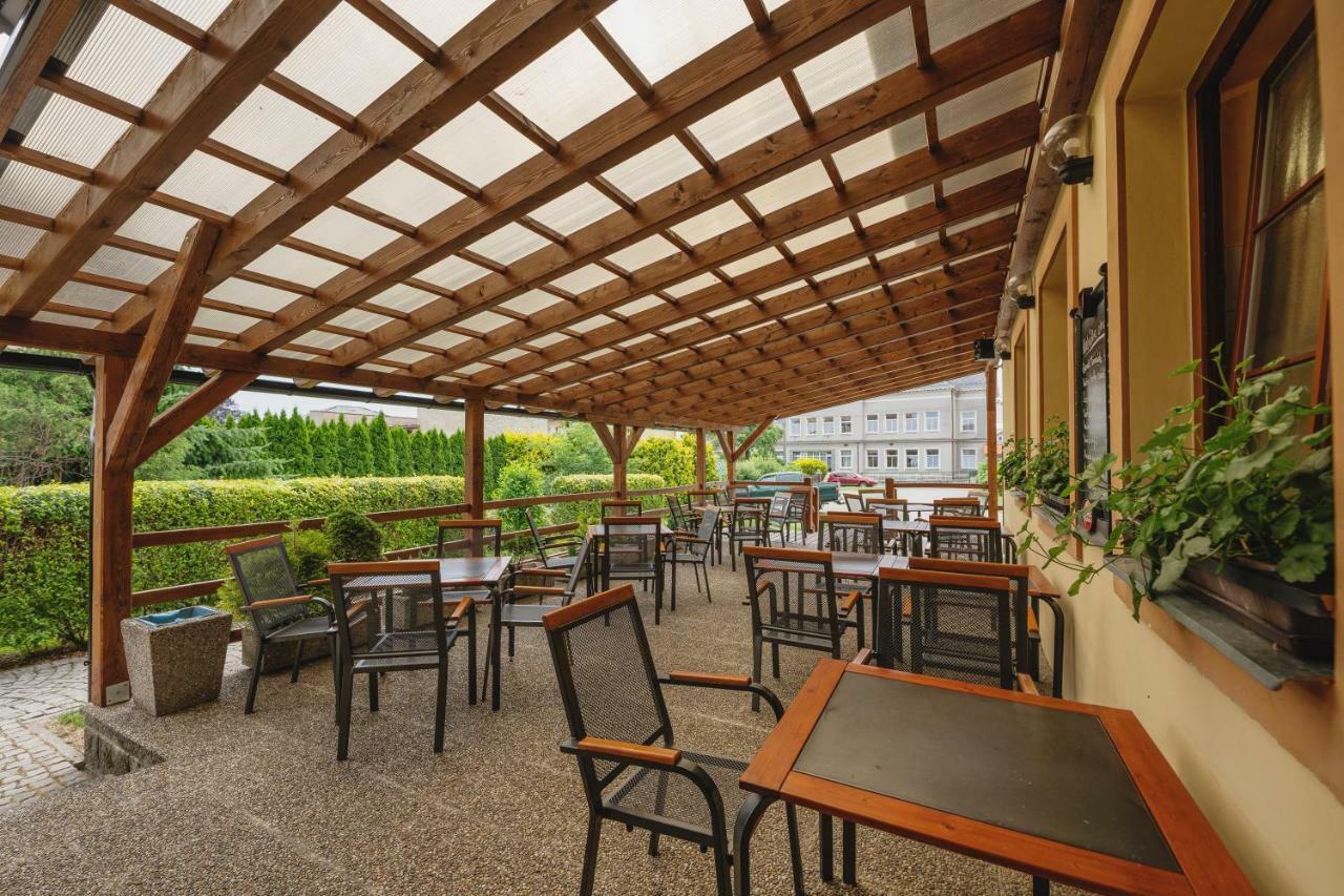 Javorník Hotel Taverna מראה חיצוני תמונה