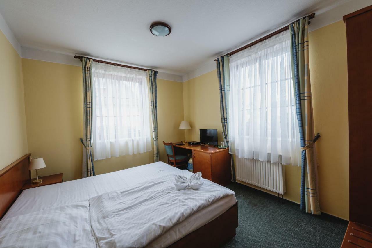 Javorník Hotel Taverna מראה חיצוני תמונה