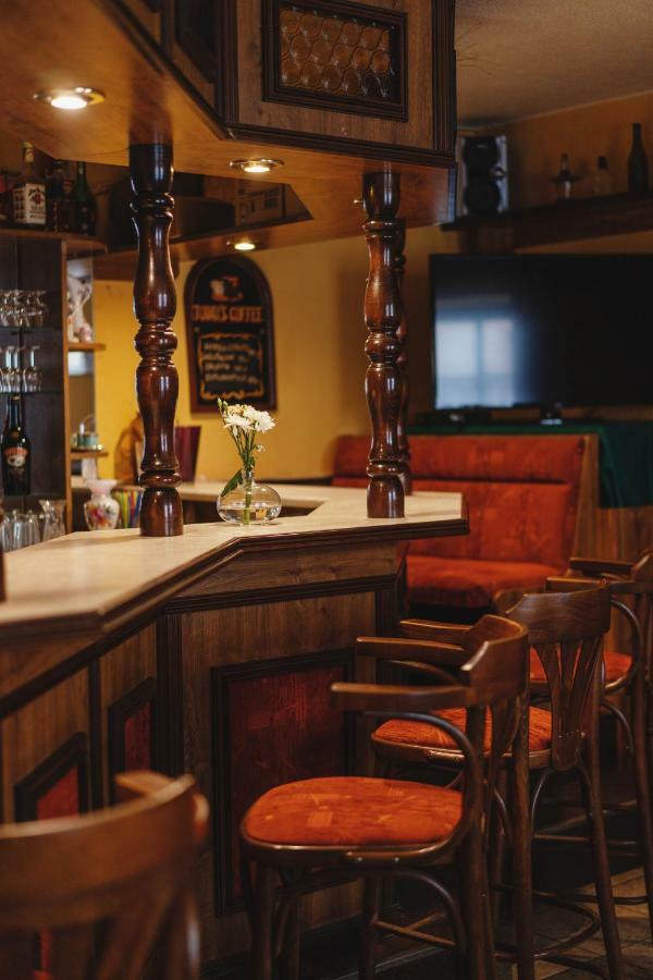 Javorník Hotel Taverna מראה חיצוני תמונה