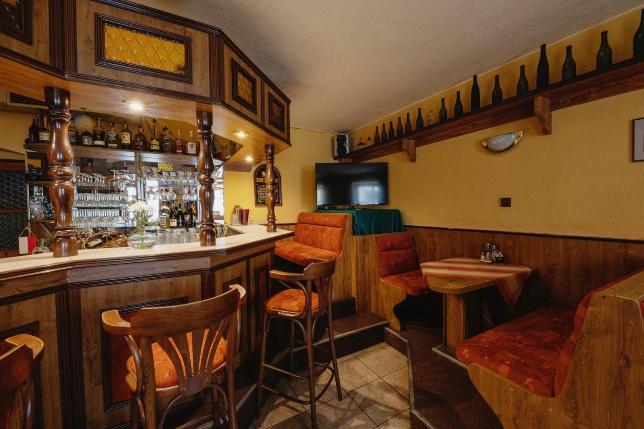 Javorník Hotel Taverna מראה חיצוני תמונה