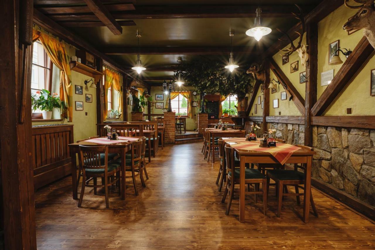 Javorník Hotel Taverna מראה חיצוני תמונה