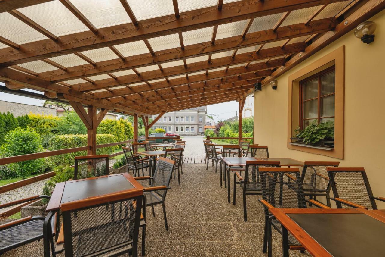 Javorník Hotel Taverna מראה חיצוני תמונה