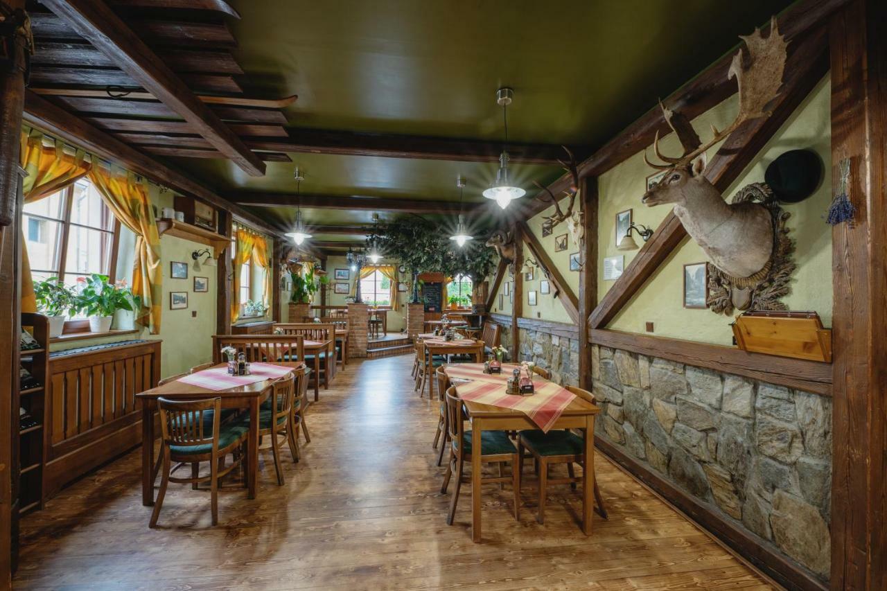 Javorník Hotel Taverna מראה חיצוני תמונה