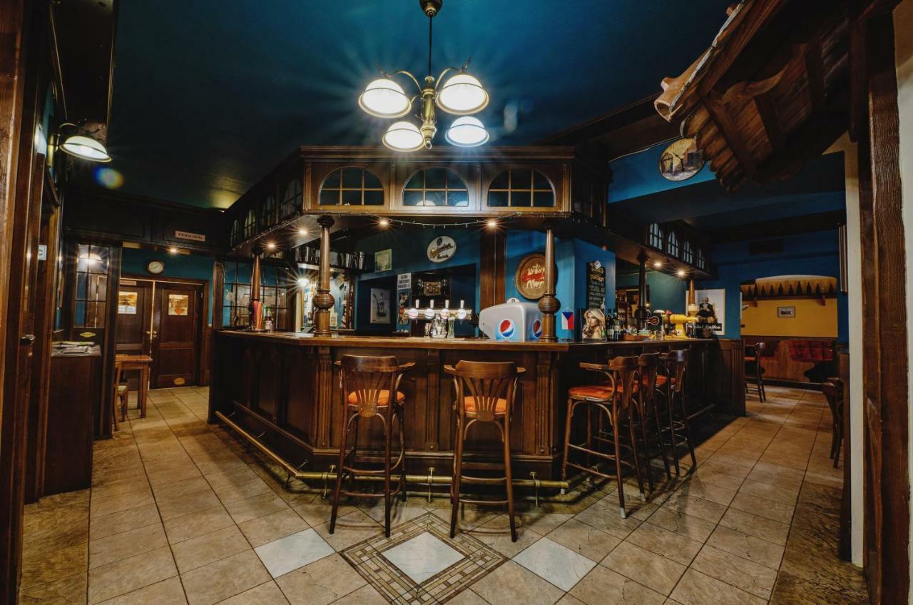 Javorník Hotel Taverna מראה חיצוני תמונה