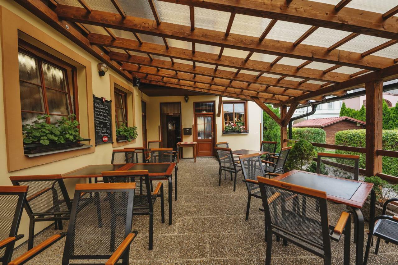 Javorník Hotel Taverna מראה חיצוני תמונה