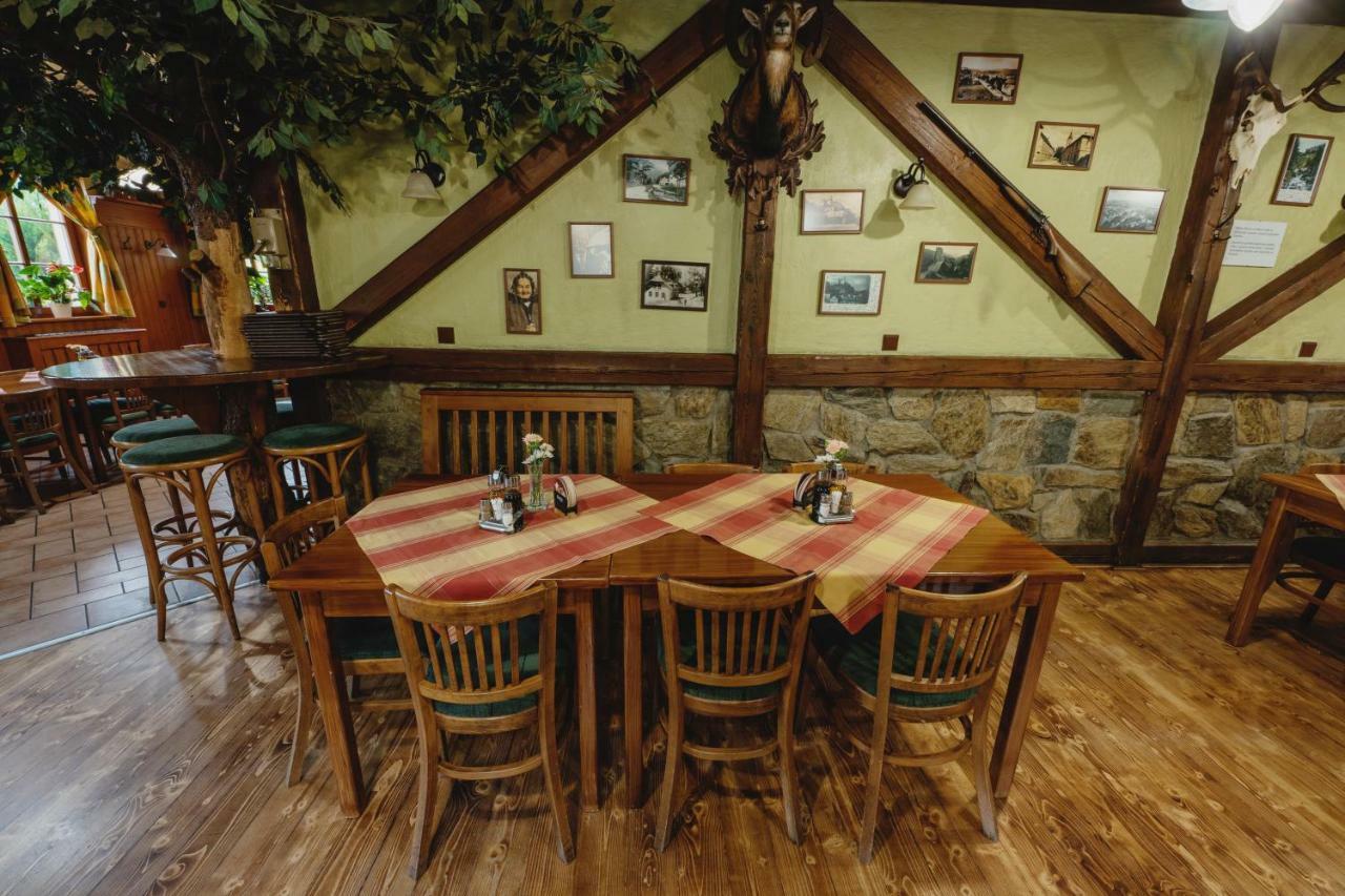 Javorník Hotel Taverna מראה חיצוני תמונה