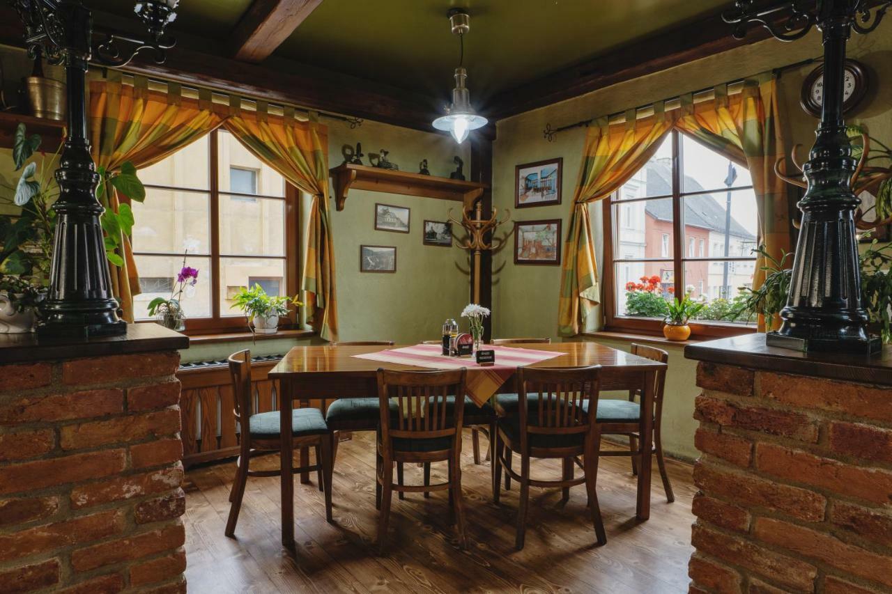 Javorník Hotel Taverna מראה חיצוני תמונה