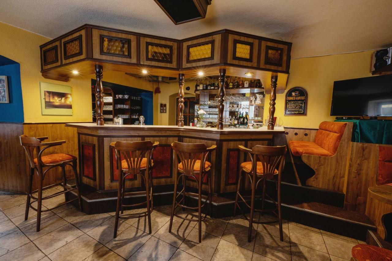 Javorník Hotel Taverna מראה חיצוני תמונה