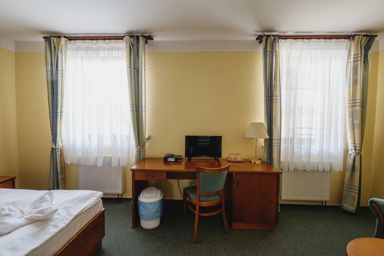 Javorník Hotel Taverna מראה חיצוני תמונה