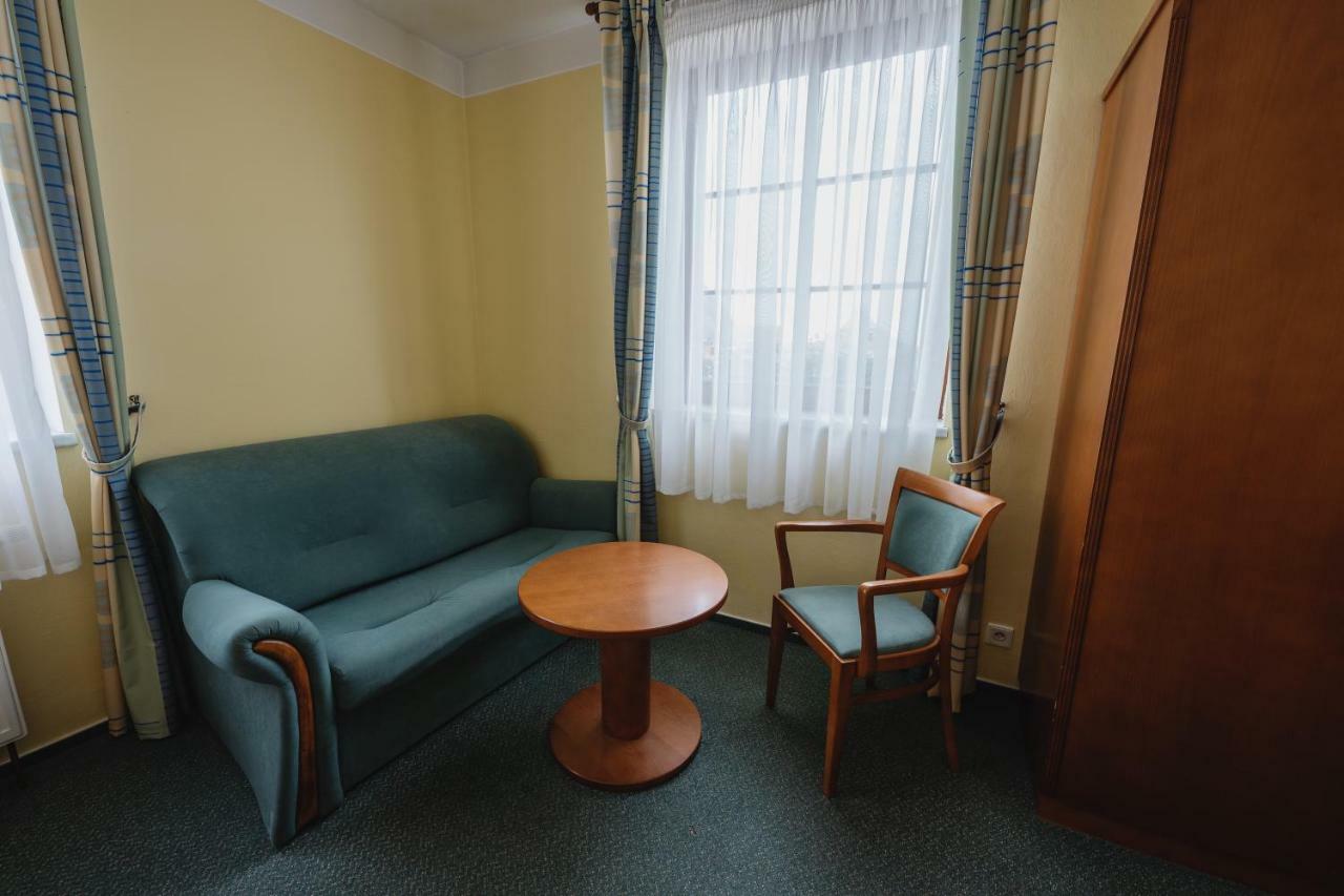 Javorník Hotel Taverna מראה חיצוני תמונה
